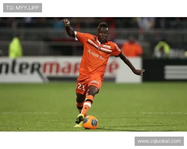 法媒预测摩纳哥下赛季首发中场组合 博格巴扎卡利亚卡马拉领衔